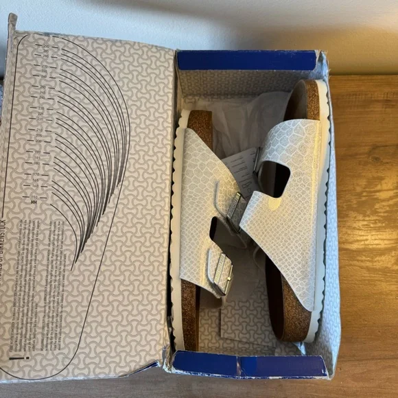 NWT Birkenstock Arizona Sandals in Shiny Magic Snake Print - Picture 7 of 10